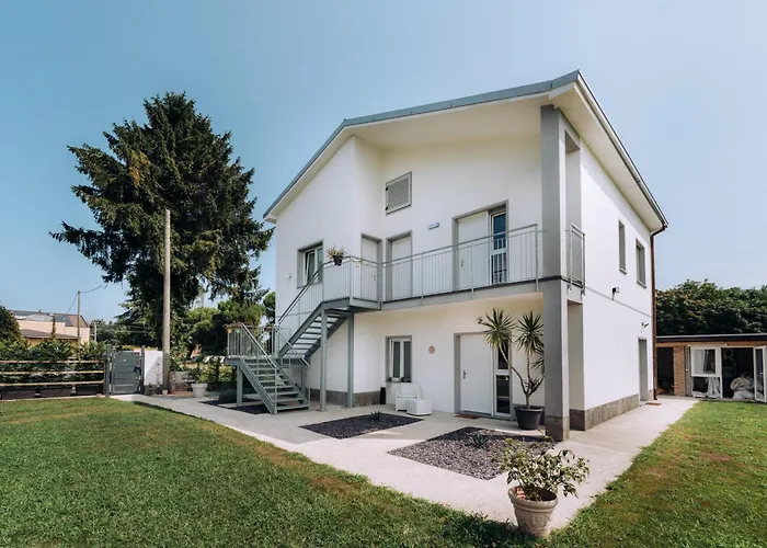 Sleep&Fly Villa Luisa Case Nuove 